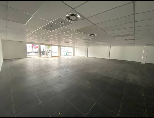 530M² OFFICE TO LET IN SOMERSET WEST CENTRAL